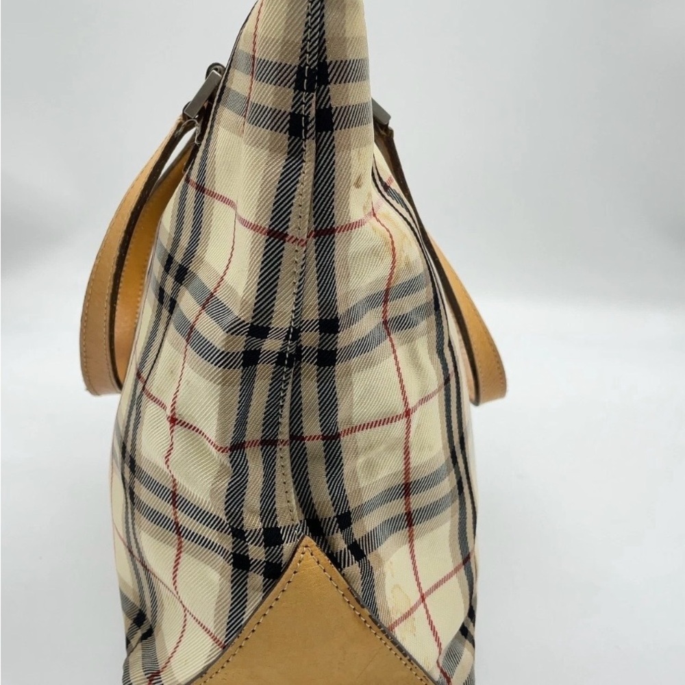 Authentic BURBERRY Blue Label
Nova Check Nylon Leather Beige
Tote - Picture 3 of 16